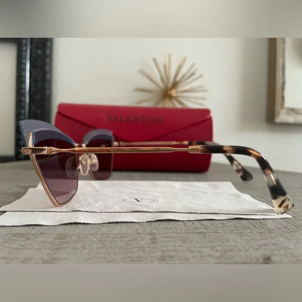 Valentino Cateye Sunglasses 🕶️ - Picture 2 of 6